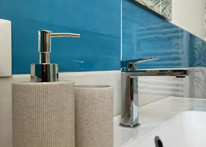 A Due Passi Da Sansone Guest house