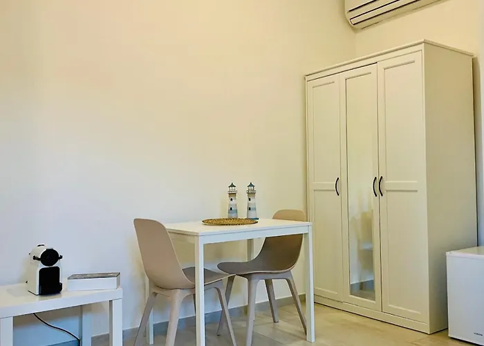 A Due Passi Da Sansone Guest house